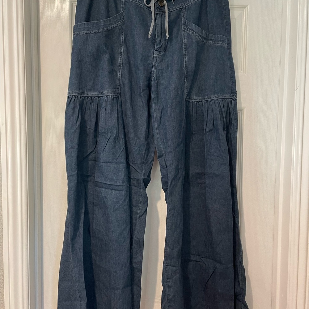Super cute 100% cotton denim pants